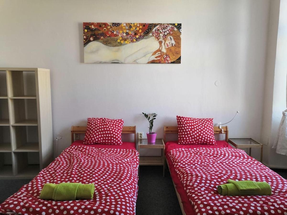 3 Min Walk Old Town Center Private A Bed and breakfast Praga